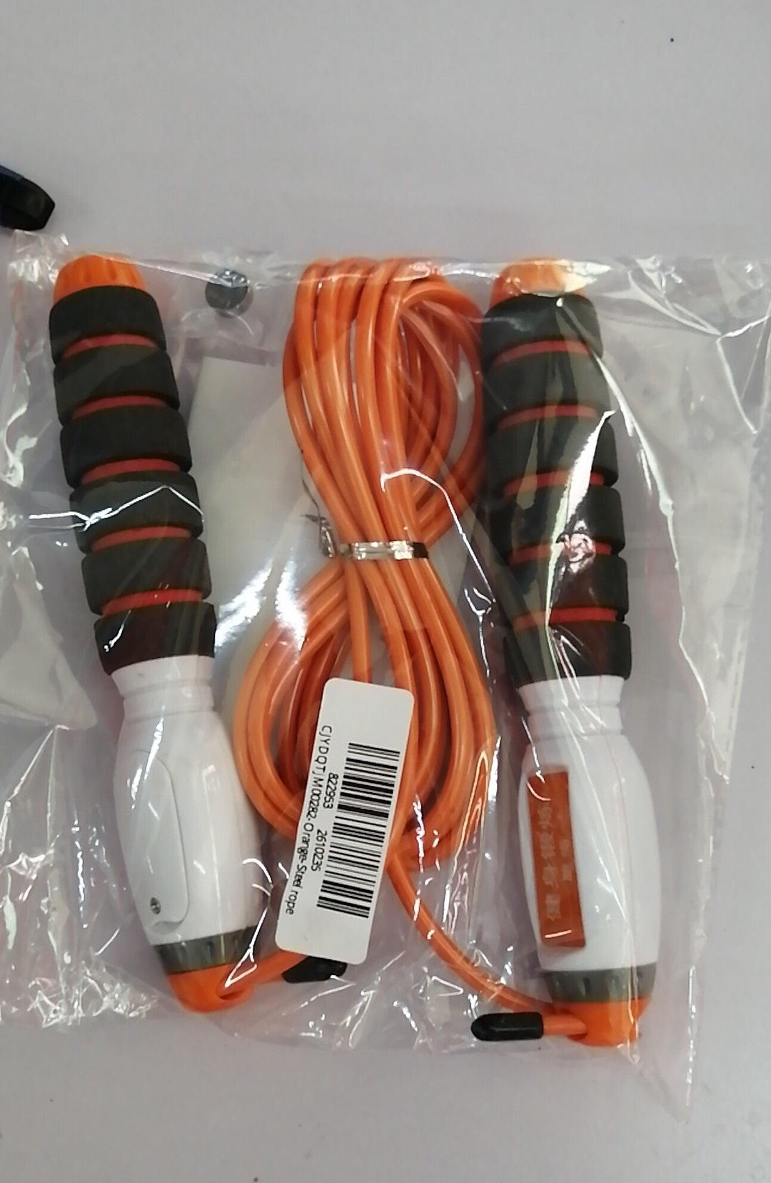 Electronic counting jump rope for fitness training